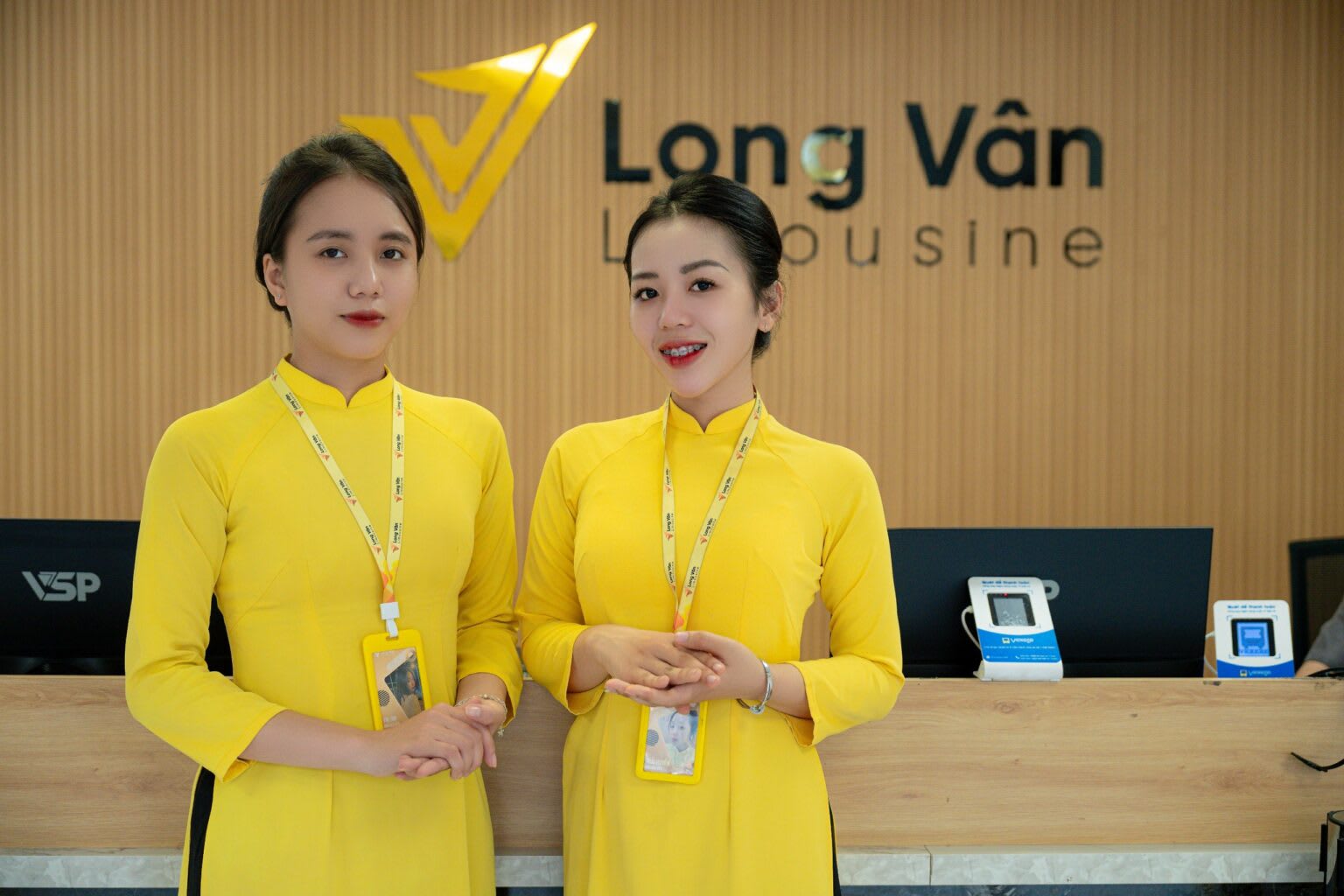 Tuyển dụng nhân viên lễ tân