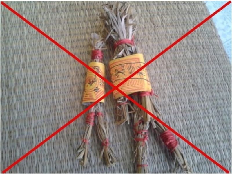 vat-dung-cam-ky-khi-di-xe-khach-4
