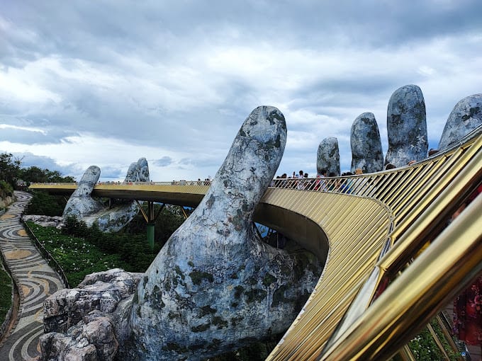 Khu du lịch Bà Nà Hills - Đường lên tiên cảnh